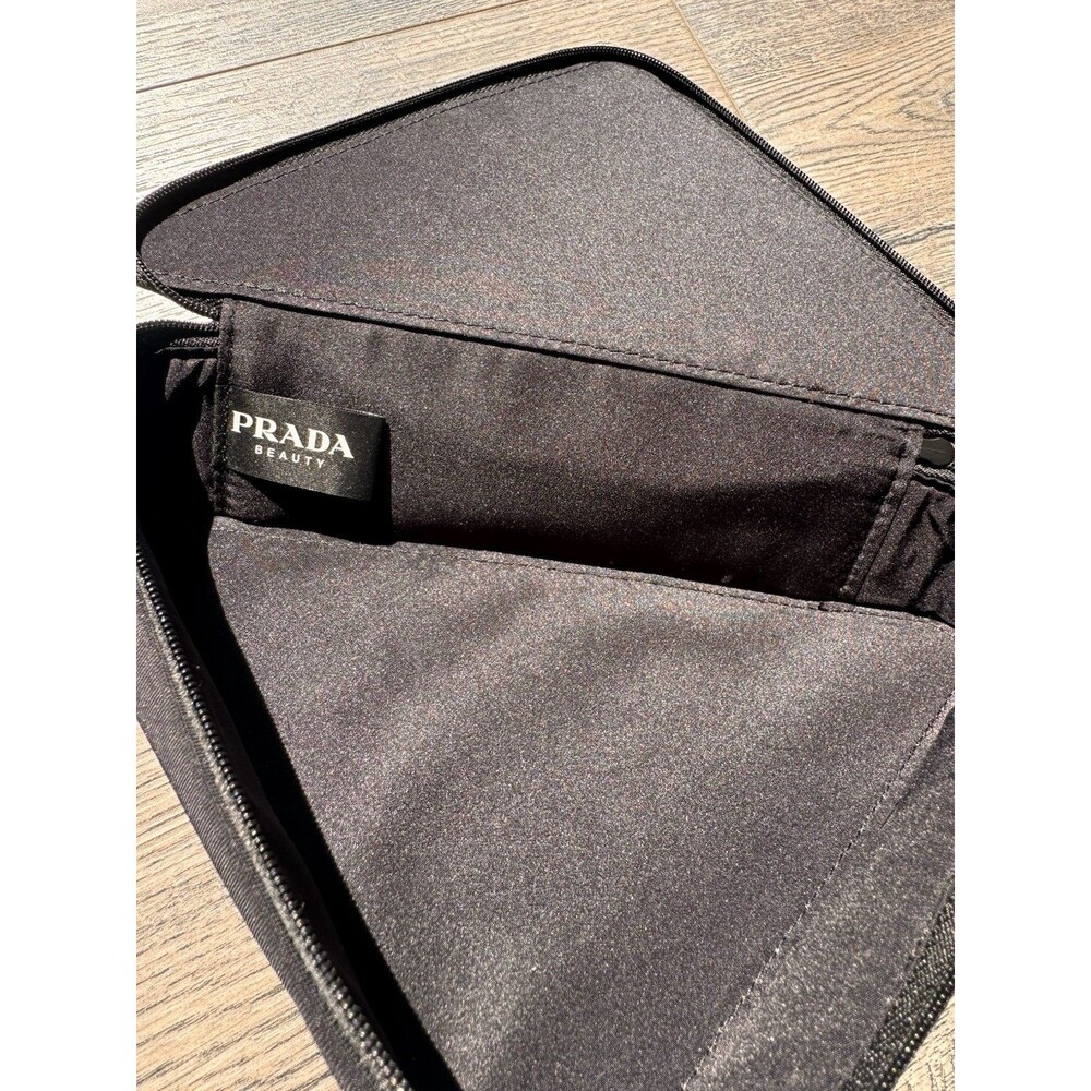 Prada Beauty Triangle Cosmetic Pouch Pink/Black Brand New Makeup Bag Travel - Picture 3 of 4